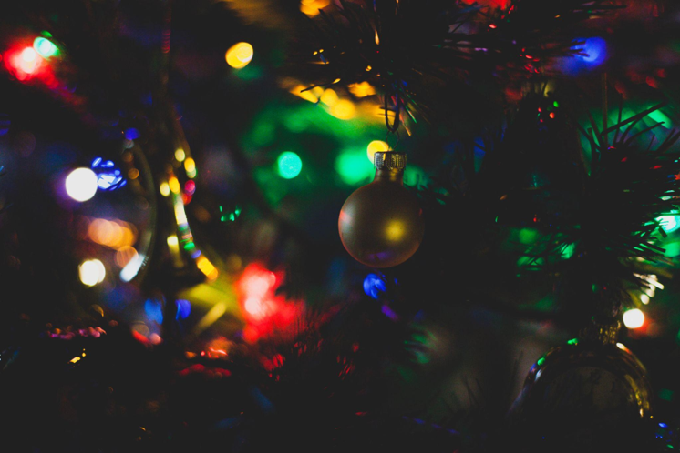 How To Buy An Artificial Christmas Tree For Your Perfect New Year’s Celebration